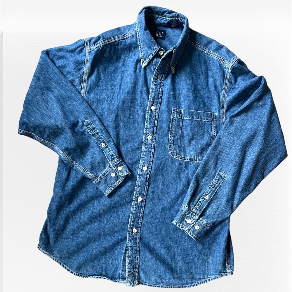 Medium Men’s Gap Long Sleeve Jean Button Down